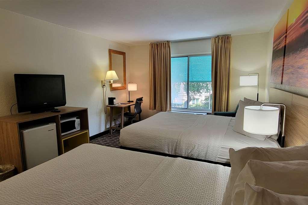 Hotel Carolina A Days Inn By Wyndham Хилтон-Хед-Айленд Номер фото