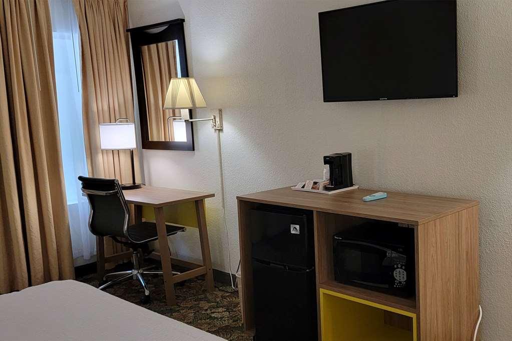 Hotel Carolina A Days Inn By Wyndham Хилтон-Хед-Айленд Номер фото