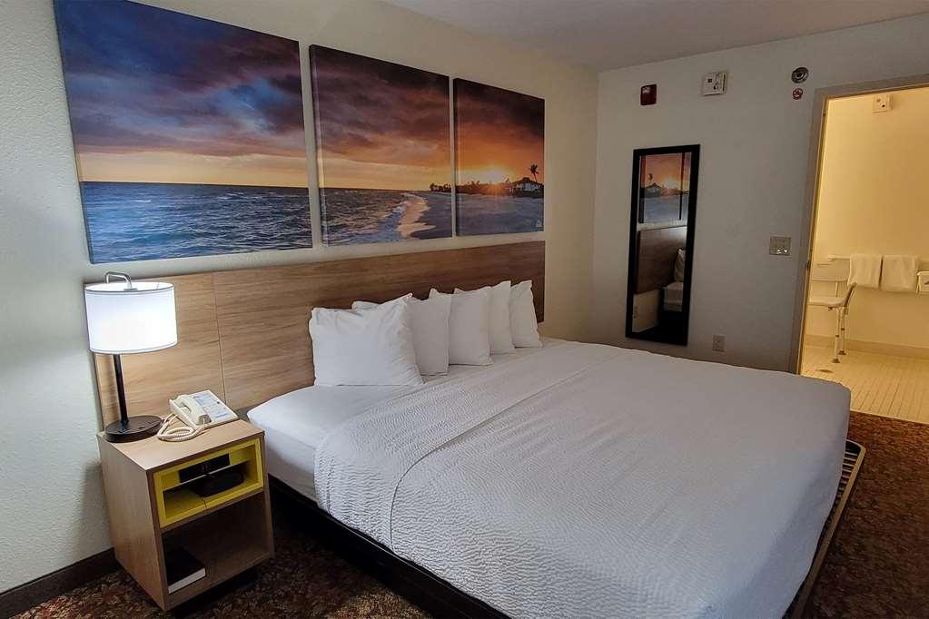 Hotel Carolina A Days Inn By Wyndham Хилтон-Хед-Айленд Номер фото